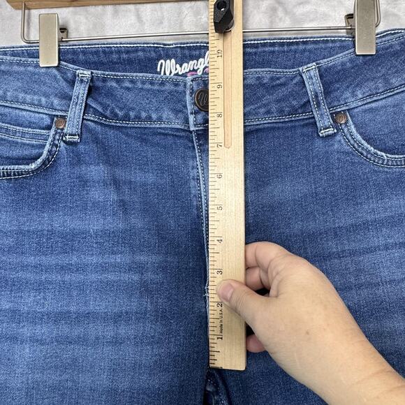 Wrangler Jeans Womens 15x34 Blue Boot Cut Stretch Western Embroidered Pockets - Picture 9 of 12